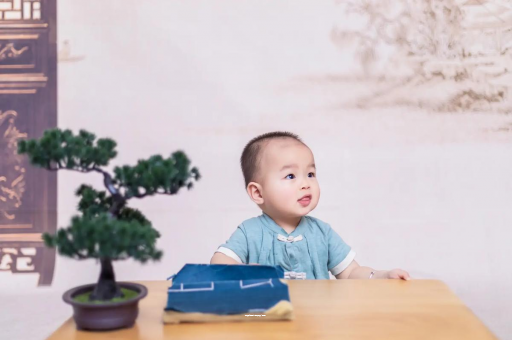 哈密二岁宝宝发型 哈密二岁宝宝发型